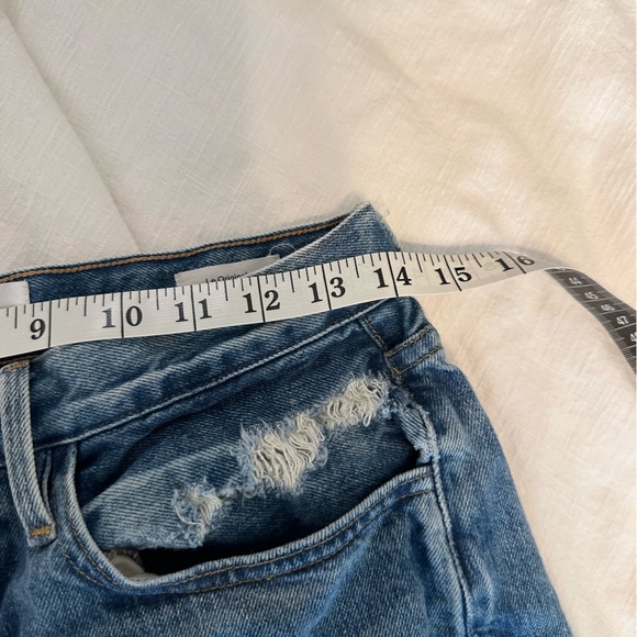 FRAME Jeans - Picture 4 of 5